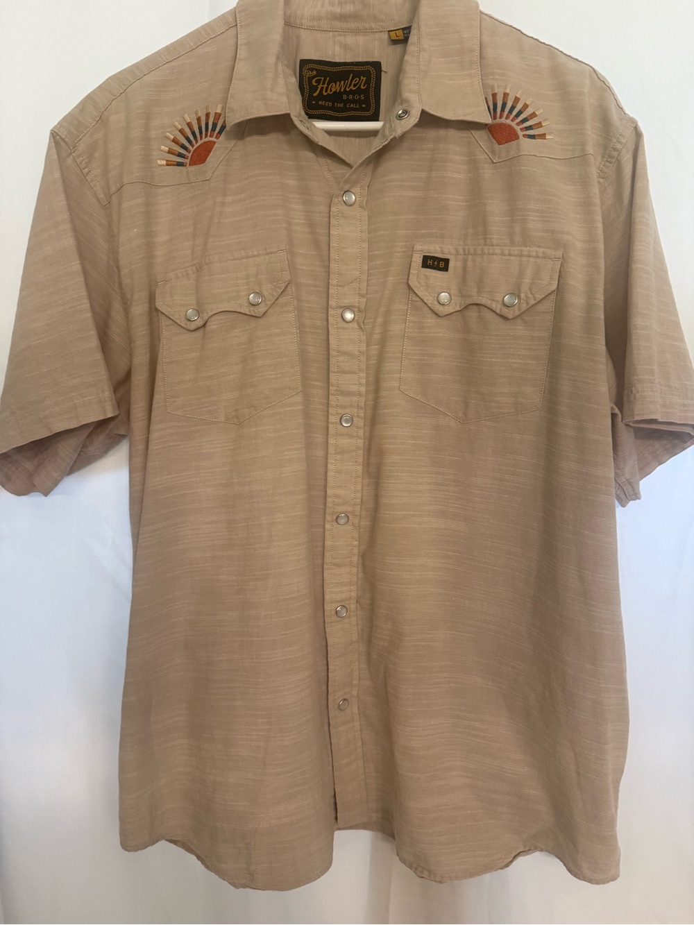 Howler Brothers Men’s L Tan Pearl Snap Shirt Embroidered Western Sunburst Cotton